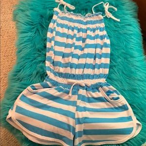 Destination EUC stretchy adjustable romper
